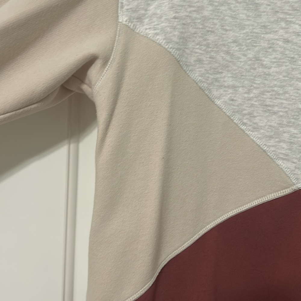 GreenTea Colorblock Sweatshirt - Picture 5 of 7